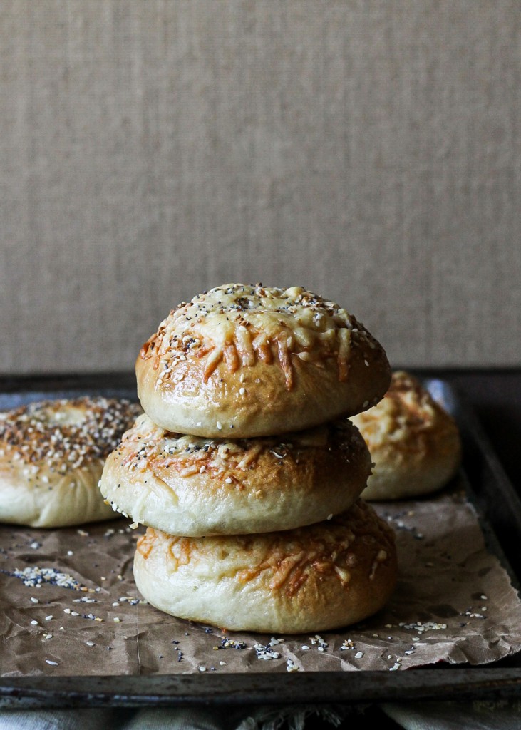 Homemade Asiago Everything Bagels | simpler and quicker than you'd think, and the result is so worth it! Recipe from bakerita.com