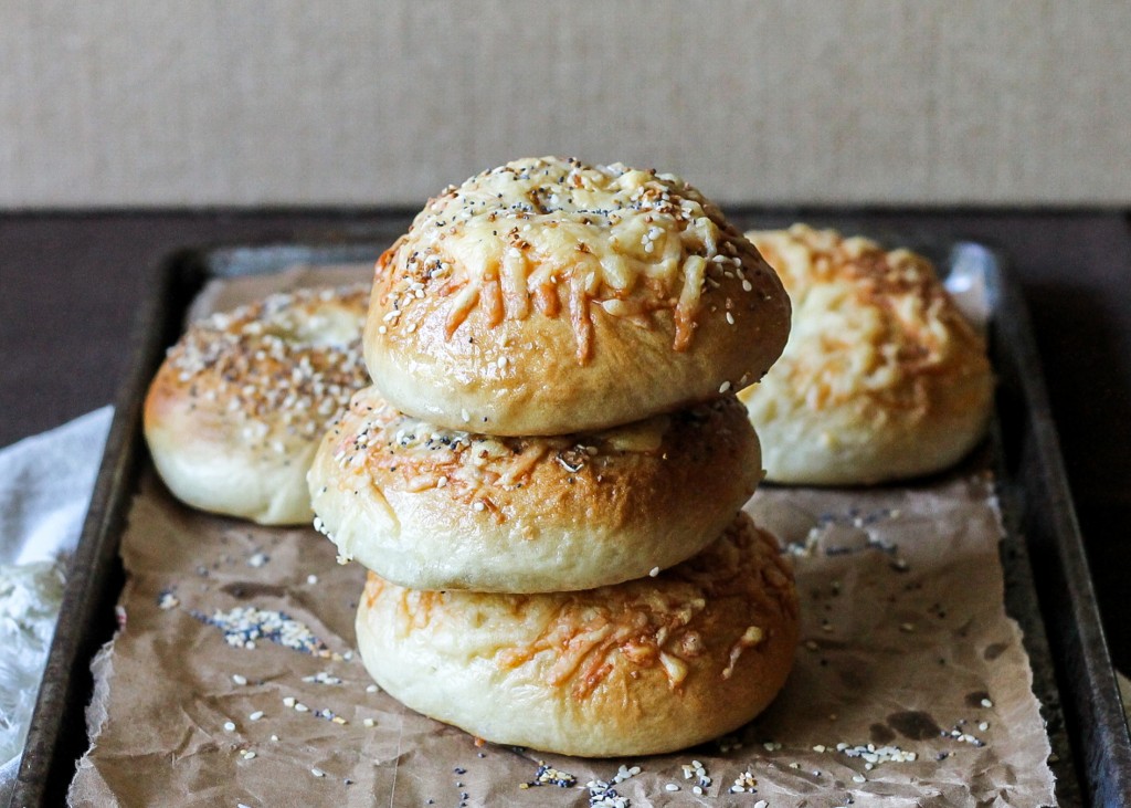 Homemade Asiago Everything Bagels | simpler and quicker than you'd think, and the result is so worth it! Recipe from bakerita.com